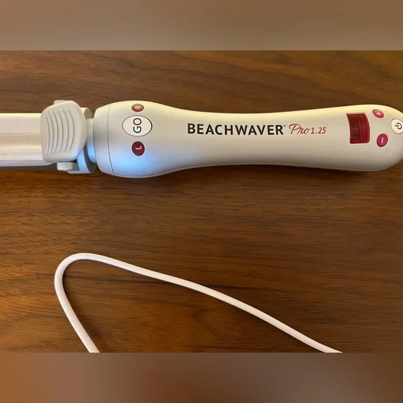 Beachwaver pro 1.25 curling iron - Picture 5 of 7